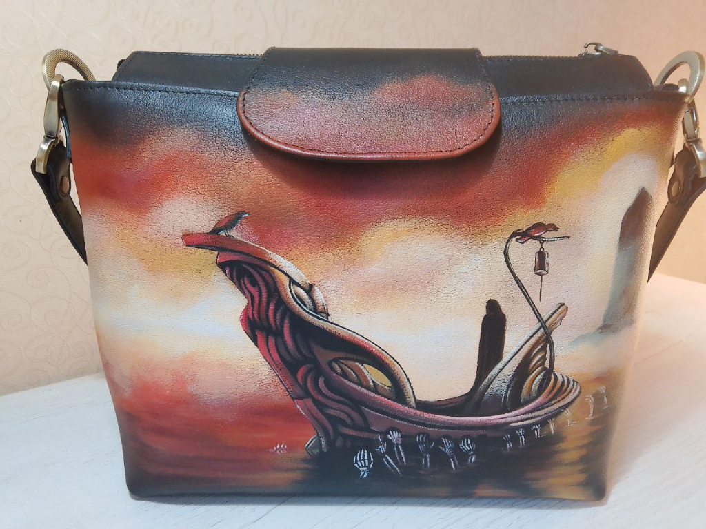 Инддивидуальный пошив кожаной женской сумки "Река".jpg Инддивидуальный пошив кожаной женской сумки "Река".jpg