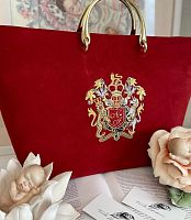 Женская сумка-шоппер из замши с вышивкой «Герб с инициалами» | Ручная работа на заказ