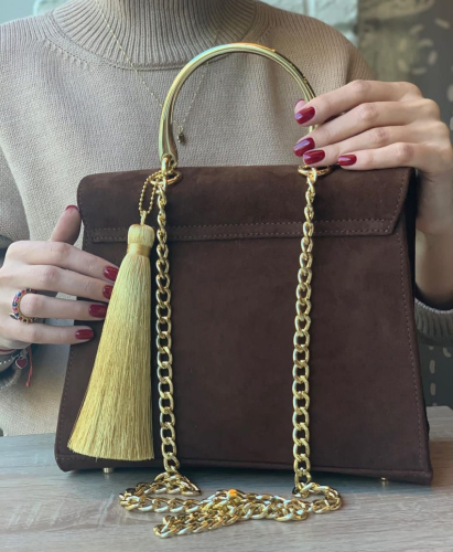 Женская сумка-портфель из натуральной замши "Вышивка герб и инициалы" ручной работы с рисунком и вышивкой на заказ
 фото 2