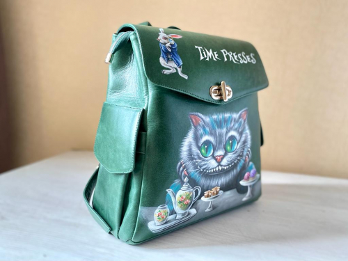 Женский рюкзак с карманами и рисунком Чешира "Чешир на чае" - кожаный рюкзак ручной работы с оригинальным рисунком на заказ |  Sumnizza фото 3