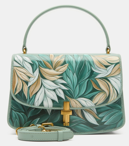 Женская сумка через плечо с рисунком ручной работы "Нежность" ручной работы с рисунком и вышивкой на заказ
