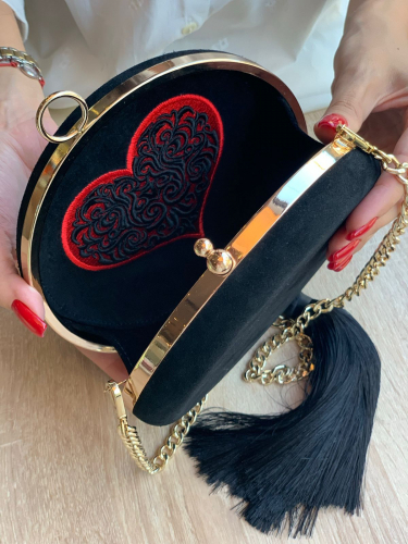 Вечерний клатч-минодьер из замши с вышивкой "Сердце" - круглая кожаная женская сумка ручной работы с рисунком |  Sumnizza фото 2