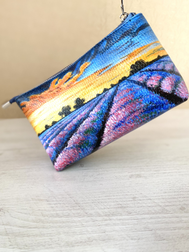 Кожаная косметичка с росписью ручной работы «Лаванда» - изготовление кожаной женской сумки ручной работы с рисунком | Сумки с принтом на заказ - Sumnizza фото 5