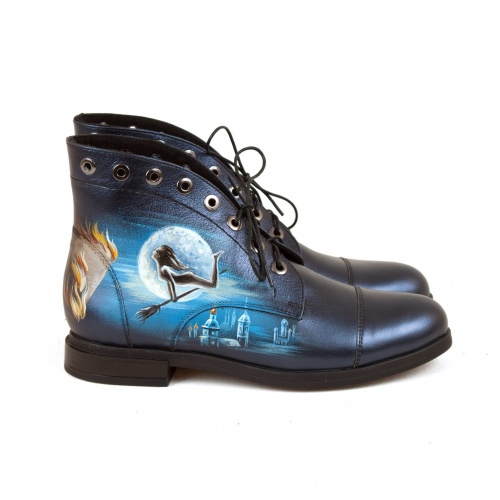 Женские ботинки с люверсами  "Мастер и Маргарита" - кожаные женские ботильоны и балетки ручной работы с рисунком на заказ | Sumnizza фото 4