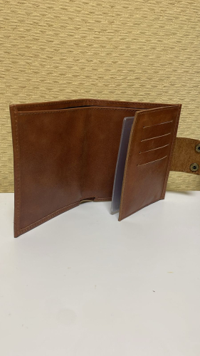 Мужской кошелек на кнопке коричневого цвета с рисунком - портрет собаки ручной работы "Хаски" - кожаный женский кошелек-портмоне ручной работы с рисунком на заказ |  Sumnizza фото 2