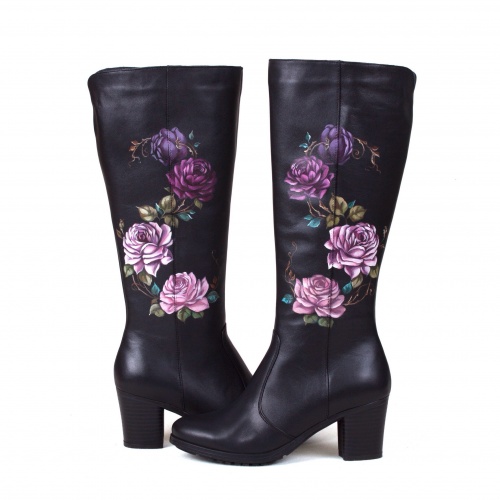 Чёрные сапоги из натуральной кожи "Розы 3D" - кожаные и замшевые женские сапоги ручной работы с рисунком на заказ | Sumnizza фото 7