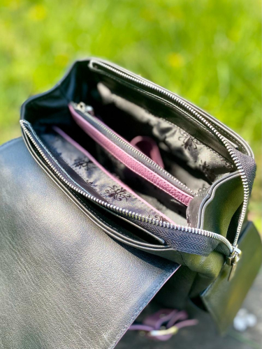 Черный женский рюкзак с карманами и рисунком "Добродушные еноты" - кожаный рюкзак ручной работы с оригинальным рисунком на заказ |  Sumnizza фото 7