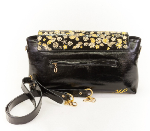 Лакированная женская сумка ручной работы с вышивкой «Цветы» на заказ | Sumnizza фото 2