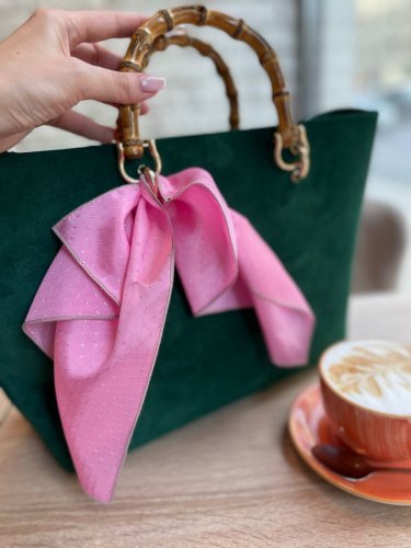 Шоппер из натуральной замши с вышивкой «Лошадка» — ручная работа на заказ - кожаная и замшевая женская сумка шоппер ручной работы с рисунком и вышивкой на заказ фото 3