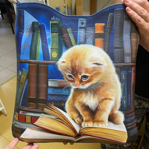 Шоппер кожаный с рисунком «Котик с книжками» — ручная работа - изготовление кожаной женской сумки ручной работы с рисунком | Сумки с принтом на заказ - Sumnizza фото 6