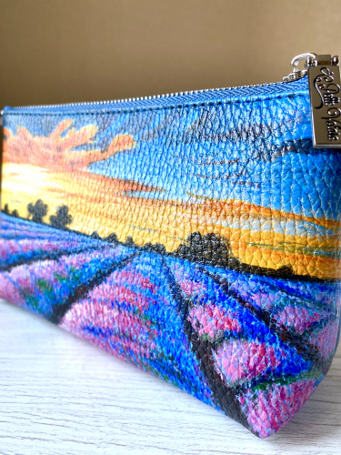 Кожаная косметичка с росписью ручной работы «Лаванда» - изготовление кожаной женской сумки ручной работы с рисунком | Сумки с принтом на заказ - Sumnizza фото 2