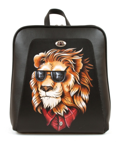 Маленький черный кожаный рюкзак с ручной росписью "Брутальный лев" ручной работы с рисунком и вышивкой на заказ - Sumnizza
