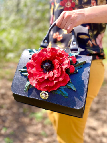 Дамская маленькая сумочка с аппликацией цветок ручной работы «Объемный мак» на заказ | Sumnizza фото 3