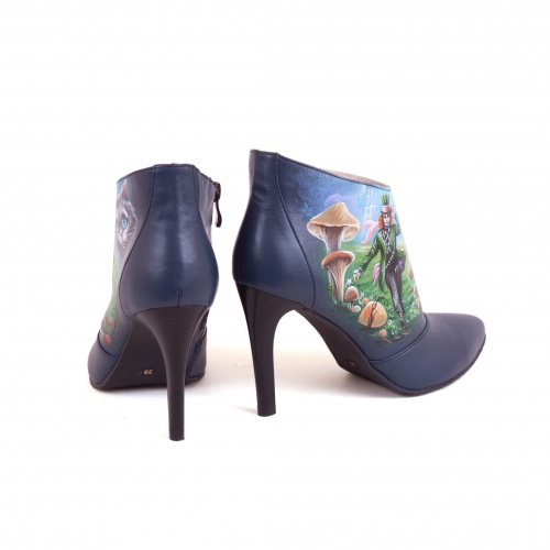 Комплект дорожный саквояж и ботильоны "Алиса" - кожаный женский набор рюкзак и ботинки ручной работы с рисунком |  Sumnizza фото 9