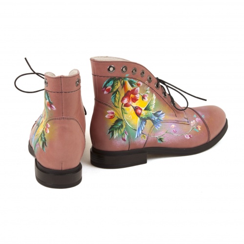 Женские ботинки с люверсами  "Колибри" - кожаные женские ботильоны и балетки ручной работы с рисунком на заказ | Sumnizza фото 4