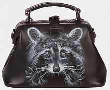 Женский саквояж с росписью акрилом "Енот" ручной работы с рисунком и вышивкой на заказ
