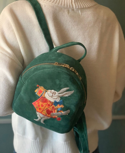 Женский рюкзак из замши с 3D-вышивкой "Кролик" ручной работы с рисунком на заказ | Sumnizza