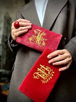 Именной женский кошелек портмоне ручной работы из замши - вышивка инициалов на заказ | Купить в интернет-магазине