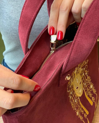 Сумка шоппер на молнии с вышивкой на заказ "Маска" | Ручная работа - кожаная и замшевая женская сумка шоппер ручной работы с рисунком и вышивкой на заказ фото 2